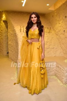 Tara Sutaria at Punit Balana's store launch! #Actress #Bollywood #Celebrity #IndianWear #Lehenga #EthnicWear #FestiveWear Fashion Design Inspiration, Haldi Dress, Tara Sutaria, Lehnga Dress, Ceremony Dresses