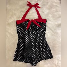 Gorgeous Pinup Style Swimsuit. Black And White Polka Dot Print With Red Detail. Short Style Bottom With Ruched Bodice. I Purchased When I Was A Size 14 And It Fit Perfectly. I Would Say It’s A Junior Plus Size. 50s Pinup Aesthetic, Retro Fitted Polka Dot Swimwear, 70s Swimsuit, Pinup Outfits, Pinup Swimsuit, Pin Up Fashion, 50s Swimsuit, Pin Up Swimsuit, 50s Pinup