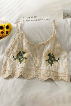 Material: Cotton,PolyesterPattern Type: SolidDecoration: EmbroideryGender: WOMENItem Type: TopsElasticity: Non Strech Size (cm): Length Bust One Size 40 90 Crop Tanks, Suspenders For Women, Crochet Tank Top, Crochet Tank, Rhinestone Dress, Lace Cami, Mua Sắm, Retro Floral, Strap Tops