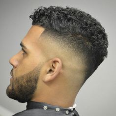 Short Wavy Hair Men, Men With Wavy Hair, Mens Ponytail Hairstyles, Fade Undercut, Taper Fade Curly Hair, 2020 Hairstyles, Men Haircut Curly Hair, Ponytail Hairstyle