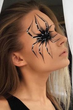 Carnaval Make-up, Spider Makeup, Make Up Diy, Makeup Zombie, Halloween Make-up Looks, Cool Halloween Makeup, Spider Halloween, Halloween Makeup Scary