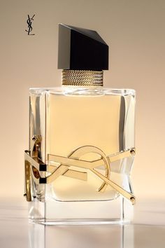 Perfume Yves Saint Laurent, Saint Laurent Libre, Ysl Perfume, Fragrance Photography, Perfume Display, Blue Perfume, Perfume Bottle Art, Perfume Floral