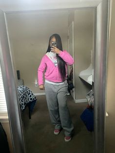 #fall #outfits #ootd #outfitideasforwomen #outfits #falloutfitsforwomen #falloutfitswomen #falloutfitideas #pink #knuvans #sweatpants #jacket Pink Hoodie Outfit, Bts Outfits, Chill Fits, Fits Clothes, Hoodie Outfit