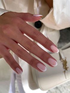 Ideas For New Year, Unghie Sfumate, Her Nails, Short Nail, Round Nails, Acrylic Gel, Oval Nails, Neutral Nails, Dipped Nails