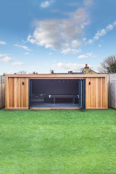 Garden room teen den building with pool table Large Garden Room, Garden Rooms Outdoor Spaces, Modern Summer House, Summer Houses Uk, Summer House Ideas, Country Pool, Simulator Room, Houses Uk, Garden Workshop