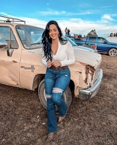 Cowgirl Plus Size Baile Outfits, South Western Outfits Women, Latina Cowgirl Outfits Plus Size, Cowgirl Boots Outfit Casual, Banda Outfit Mexican, Tejano Outfits Women, Cowgirl Boots Outfit Jeans, Plus Size Rodeo Outfits For Women, Ranchero Outfits Women