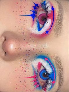 Vaporwave Makeup, Colorful Goth Makeup, Crazy Makeup Ideas, Cool Makeup Looks Creative, Pink And Blue Makeup, Cute Makeup Ideas, Makeup Pattern, Natural Dresses