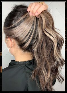 Black and Blonde Hair - Hair Color Idea Brown Hair Underneath, Blonde Underneath Hair, Under Hair Dye, Hair Color Underneath, Peekaboo Hair, Fall Hairstyles, Hair Streaks, Fall Hair Color For Brunettes