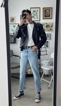 Mens Punk Aesthetic, Converse Rock Style, Rock Men Aesthetic, Punk Rock Men Outfit, 80s Rock Fashion Guys, Grunge Rock Outfits Men, Punk Rock Aesthetic Outfits Men, Punk Man Outfit, 80s Rock Outfit Men