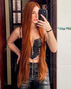 Red Haired Beauty, Ginger Hair Color, Really Long Hair, Copper Hair Color, Beautiful Red Hair, Long Red Hair, Redhead Beauty, Copper Hair, Hair Stylist Life