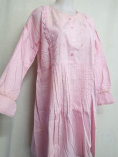 "Cotton Peasant Tunic Blouse/Dress  Cotton Hippie Blouse  Prettiest pink with beautiful crochet, embroidery  This is such a boho classic! Ready for summer Ruffle sleeves Med/Large 16\"shoulder 42\" Bust, 50\"Waist and 66\"hip  36\" long 19\" sleeve from underarm Get out your sandals! Excellent condition https://www.etsy.com/shop/BelindasStyleShop" Beau Crochet, Hippie Blouse, Blouse Cotton, Crochet Embroidery, Hippie Dresses, Peasant Blouse, Tunic Blouse, Long Blouse, Beautiful Crochet