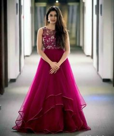 Frocks For Women Party, Amritha Aiyer, Gown Dress Party Wear, Frock Models, Party Wear Frocks, Net Gowns, Long Frock Designs, Gown Party Wear, Long Gown Design