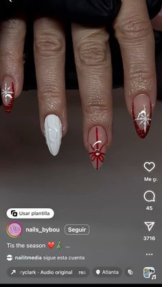 Nails Navidad, Nail Aesthetics, Year Nails, Xmas Nail, Xmas Nail Art, Extra Accessories, Eye Nails, Almond Nail