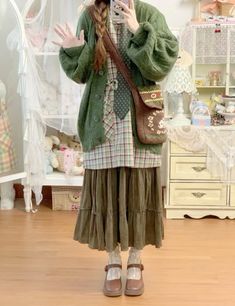 Eco Friendly Outfits, Cute Farmer Outfits, Lagenlook Style Inspiration, Japanese Cottagecore Fashion, Silly Outfit Ideas, Mori Kei Male, Casual Mori Kei, Plus Size Layering Outfits, Librarian Core Outfit