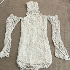 White Laced With The Prettiest Details. White Hippie Dress, People Dress, Free People Dresses, Free People Dress, Dresses Xs, White Lace, Colorful Dresses, Free People, Color White