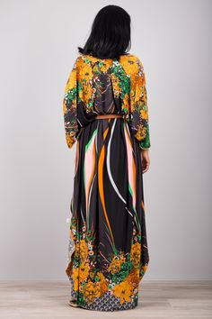 "Boho summer kaftan, Floral dress, Boho Kaftan Dress, Maxi Dress, Long loose fit dress, Kaftan, caftan, frock dress PRODUCT SIZE : One Size Fits Most * Chest : free up to 32 - 58\" * Waist : free up to 58\" * Hips : free up to 56\" * Length : 59\" from shoulder to hem, measured laying flat - when hanging it measures up to 60\" ) * Sleeve length : 24\" MATERIAL * ITY Polyester * No lining NOTE : * Model chest : 32\", waist : 24\" hips : 35\" * Combined Height is 5\"6 > I'm 5\"2 (158cm) and I'm Multicolor Printed Maxi Length Boho Dress, Multicolor Printed Maxi Boho Dress, Bohemian Green Midi Dress With Vibrant Print, Green Bohemian Midi Dress With Vibrant Print, Chic Flowy Maxi Dress With Vibrant Print, Orange Kaftan With Kimono Sleeves For Spring, Orange Spring Kaftan With Kimono Sleeves, Spring Dresses With Kimono Sleeves, Chic Maxi Length Kimono For Spring