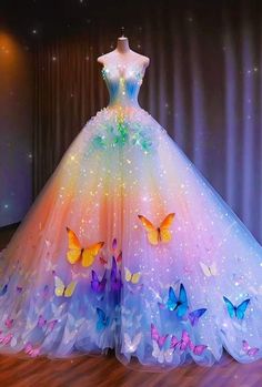 Light Up Dresses, Magical Dress, Dress Colour, Stunning Prom Dresses, Products Ideas, Cute Dress Outfits, Fantasy Dresses, Dream Dresses, Princess Ball Gowns