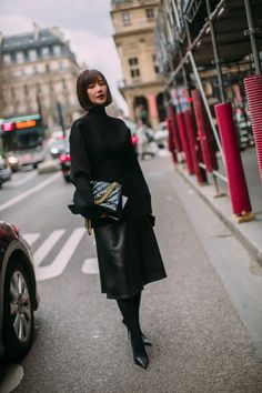 10 French Winter Fashion Must-Haves - Leonce Chenal Paris Winter Fashion Outfits Street Styles, 2024 Fashion Week Street Style, Paris Winter Outfit Parisian Style, Paris Winter Street Style, Copenhagen Street Style Winter, Paris Outfits Winter