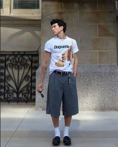 Graphic Tee Outfit Men, White Tees Outfit, Oversize Outfit, Rush Outfits, Outfit Streetwear, Graphic Tee Outfits, Guys Clothing Styles, Textiles Fashion, Streetwear Men Outfits