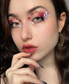 T I F A N Y 侘寂 Bold Makeup Looks, Face Art Makeup, Eye Makeup Designs, Bold Makeup, Asian Eye Makeup, Eye Makeup Art