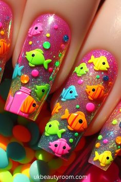 39 Bright Nails to Flaunt this Summer Season! Uñas Cute, Spring Gel Nails Ideas, Moms Nails, Ocean Nails, Daisy Nails, Fingernail Polish