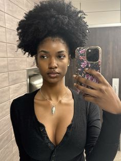 Caribbean Women, Protective Hairstyles Braids, Afro Hairstyles, Black Girls Hairstyles, Aesthetic Hair, Natural Hair Care, Pretty Hairstyles, Hair Hacks, Hair Goals