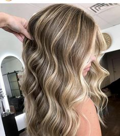 Blond Bayalage, Dirty Blonde Hair With Highlights, Blonde Light Brown Hair, Light Brunette Hair, Summer Blonde Hair, Brown Hair Inspo, Brunette Hair With Highlights, Dyed Blonde Hair, Brown Hair With Blonde Highlights