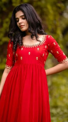 Gown Neck Design Indian, Chudidhars For Women, Traditional Chudidhars, Neck Design For Anarkali Suit, Partywear Anarkali Suits Designer Latest, Anarkali Suit Neck Design, Woman Kurtis Design Latest, Long Frock Back Neck Models, Kurthis Models Latest