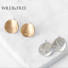 -Wild&Free -Gold Stud Earrings -Shinny Gold Color -Scalloped Edges On Circle -Rubber Backings Included -Super Versital....Compliment Everyday Casual Ware Or Fancy Attire! Heart Diamond Earrings, Circle Stud Earrings, Buying Gold, Hammered Hoop Earrings, Circular Design, Alloy Earrings, Circle Earrings Studs, Retro Jewelry, Small Earrings Studs