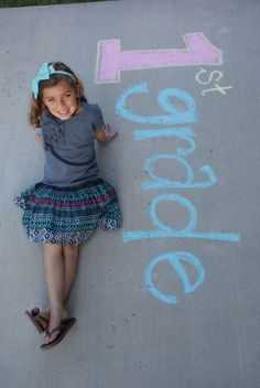 Back-to-school photo ideas to remember these special days forever #backtoschool #photo #ideas Chalk Photos, School Daze, End Of School Year, Beginning Of The School Year, 1st Day Of School, School Photography, End Of School