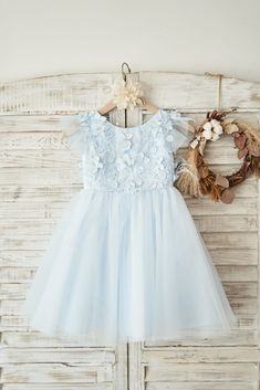 a Dress Feathers, Flower Girl Dresses Blue, Neck Flower, Tulle Bow, White Flower Girl Dresses, Tulle Bows