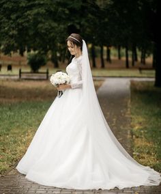 Long Sleeve Wedding Dress Simple, Fluffy Wedding Dress, Modest Wedding Dresses With Sleeves, Wedding Dress Flowy, Photography Pics, Long Veil, Long Sleeve Wedding Dress Lace, Wedding Dresses With Sleeves, Dress Flowy