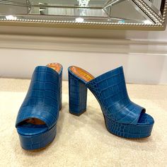 Brand New Pair Of Mule Never Wore Excellent Condition Size 37 1/2 Made In Italy Chic Blue Heels With Leather Sole, Paris Texas, Mule Clogs, Mules Shoes, Mule, Clogs, Color Blue, In Italy, Texas