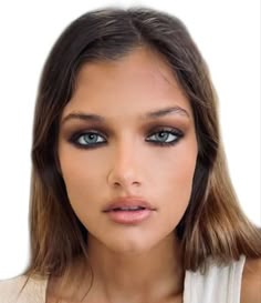 Makeup 2023, Makey Makey, Smokey Makeup, Makeup Looks Natural, Brunette Makeup, Prom Inspo, Pretty Makeup Looks, Fall Blonde