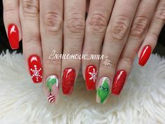 Christmas Nails Aesthetic, Grinch Nails, Christmas Gift Nails, Nail Designs Ideas, Pastel Nails Designs, Gel Nail Art Designs, Cute Christmas Nails, Nails Aesthetic, Holiday Nail Art