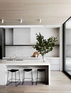 Dapur Skandinavia, Modern White Kitchen Design, Modern Konyhatervezés, Scandinavian Kitchen Design, Minimalist Dekor, Minimal Kitchen, Minimalist Kitchen Design, Interior Minimalista