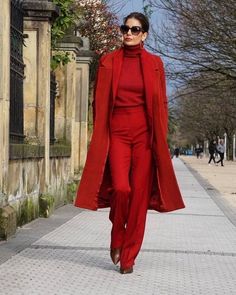 Red Monochromatic Outfit, Red Coat Outfit, Elegant Dressing, Red Girl, Paris Chic, Red Suit