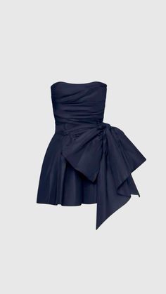 Navy Blue Homecoming Dress, Strapless Homecoming Dresses, Satin Homecoming Dress, Skandinavian Fashion, Blue Homecoming Dresses, Short Party Dress, Looks Party, Prom Dress Inspiration, Grad Dresses