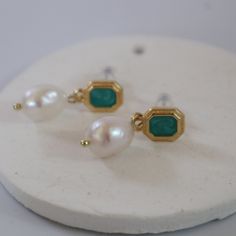 Smart Buys! Emerald green Baroque Pearl Earrings,Pearl Drop Earrings ,Vintage Style Pearl Jewelry, Anniversary Gift,Christmas gift, mothers day gift starting from €29.90 See more. 🤓 #HandmadeJewelry #BridalEarrings #BaroquePearl #MinimalistEarrings #GiftForHer #titanium #DangleEarrings #PearlJewelry #PearlDropEarrings #PearlEarrings Elegant Green Pearl Earrings Gift, Green Pearl Earrings For Anniversary, Vintage Pearl Earrings As Gift, Green Pearl Drop Earrings For Anniversary, Green Pearl Drop Earrings For Gift, Vintage Pearl Drop Earrings As Gift, Green Pearl Drop Earrings As Gift, Green Dangle Pearl Earrings For Anniversary, Vintage Pearl Drop Earrings For Gift