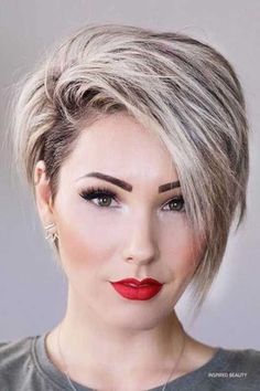 17 SHORT HAIRCUTS FOR WOMEN WITH ROUND FACE - Inspired Beauty New Short Hairstyles, Edgy Pixie, Pixie Haircut For Thick Hair, Short Hairstyles For Thick Hair, Hair 2018, Round Face Haircuts, Short Hair Styles For Round Faces, Haircut For Thick Hair