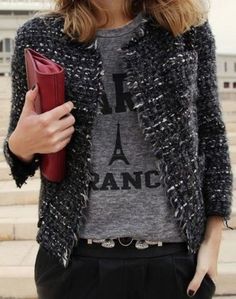 Tweed Jacket Outfit, Paris Tee, Moda Chanel, Mode Tips, Style Casual Chic, Mode Chanel, Chanel Jacket, Boucle Jacket, Chanel Fashion