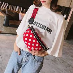 Super cute belt bag option. Minnie inspired without flashing disney all over. #disneyessentials Purse For Women, Phone Purse, Bag Cute, Waist Pack, Sport Girl, Sport Running, Waist Bag, Fanny Pack