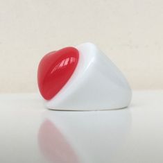 Vintage Summer Ring Size 7.75 17.75mm Lucite Acrylic Plastic Ring White and Red Color, Rd Heart , Statement Ring - Etsy Ukraine Modern Heart-shaped Rings For Valentine's Day, White Heart Ring For Gift, Vintage Red Rings For Valentine's Day, Modern Heart Ring For Valentine's Day Gift, Red Heart Ring For Valentine's Day, White Heart-shaped Rings For Valentine's Day, White Rings For Valentine's Day, Retro Red Ring Jewelry, Plastic Rings