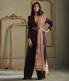 Womens Indowestern Outfits, Indian Outfit With Blazer, Blazer Traditional Dress, Graduation Traditional Outfits, Indowestern Blazers For Women, Fashion 2023 Indian, Blazer With Indian Outfit, Graduation Indian Outfit, Dupatta Drapes On Suit