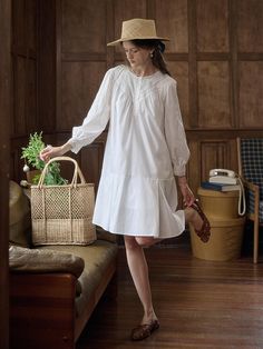 Composition : COTTON 100%Color : WHITE_S,WHITE_M,WHITE_LCountry of Origin : CHINA Chic Cotton Dresses With Bishop Sleeves, Cotton Bishop Sleeve Daywear Dress, Cotton Bishop Sleeve Dresses For Daywear, Casual Long Sleeve Puff Sleeve Dress For Daywear, Casual Summer Dress With Bishop Sleeves, Casual Midi Dress With Lantern Sleeves, Cotton Puff Sleeve Dress With Bishop Sleeves, Spring Cotton Puff Sleeve Dress With Lantern Sleeves, Casual Long Sleeve Cotton Puff Sleeve Dress