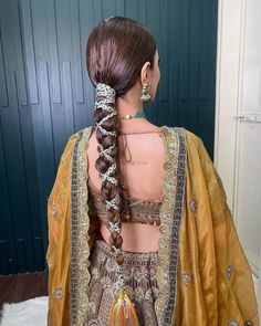 19+ Hairstyle Ideas Ideal for Your Fun-filled Haldi Bash! | WeddingBazaar French Plates Hairstyles Indian, Engagement Brides Indian, Hairstyle For Engagement, Hairstyles For Engagement, Engagement Hairstyle, Lehenga Look, Brides Indian, South Indian Wedding Hairstyles, Reception Hairstyles