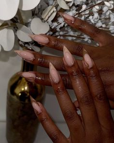 Nude Acrylic Nails, Short Pointed Nails, Nude Nails Black Women, Toe Nail Color, Pointed Nails, Crazy Nails, Classy Nails, Short Acrylic Nails