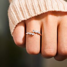 A meaningful message card that reads "When you wrap this ring around your finger", this sweet and dainty open ring is the perfect gift for a loved one, on birthday, holiday and many other occasions. Minimalist Bangle, Online Shop Accessories, Friendship Necklaces, Zircon Ring, Cross Bracelet, A Hug, Open Ring, Ring For Women, Message Card