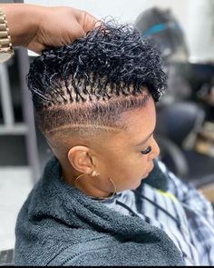 Tapered Natural Hair Cut, Short Hair Designs, Short Shaved Hairstyles, Shaved Side Hairstyles, Tapered Natural Hair, Natural Hair Cuts, Tapered Hair, Sister Locs