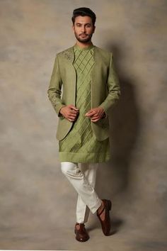 Shop for Gargee Designers Green Matka Silk Bandhgala And Pleated Kurta Set for Men Online at Aza Fashions Mens Wedding Kurta Designs, Reception Dress For Men, Embroidered Bandhgala, Silk Kurtas, Indo Western For Men, Reception Outfit, Kurta Patterns, Kurta Set For Men, Indo Western Dress